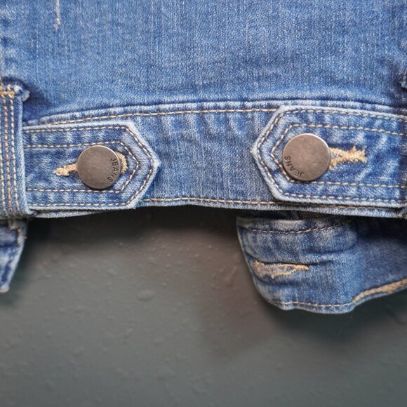 Denim Girls Mid Wash Distressed Button Down Casual Jean Jacket Size Medium - Picture 6 of 7